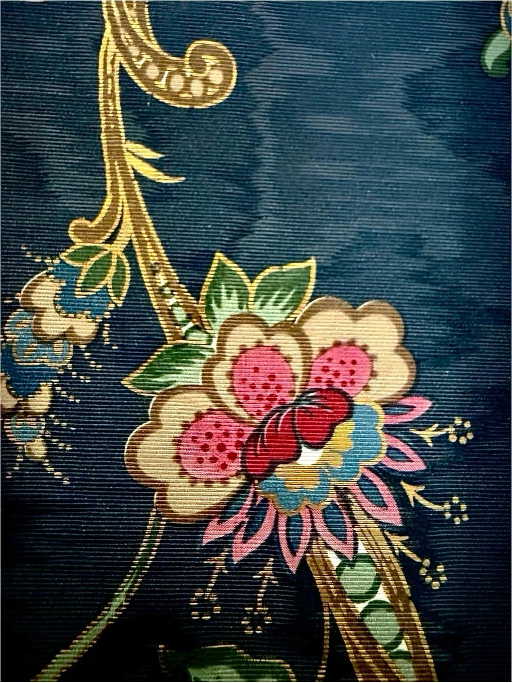 Vintage Floral WallPaper Navy Blue Textured MCM Style Moody Dramatic Flower (2)